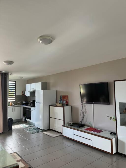 Toriki Lodge Appartement + 2 Parkings Punaauia  Kültér fotó